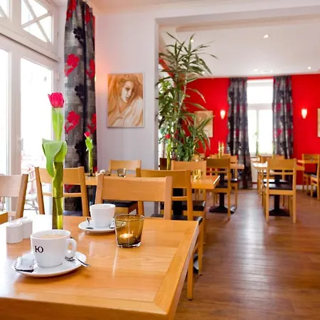 Neander Hotel Ostseebad Binz